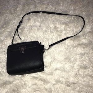Crossbody black and silver chain purse